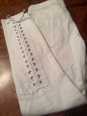 VENUS White Lace-Up Side Grommet Jeans